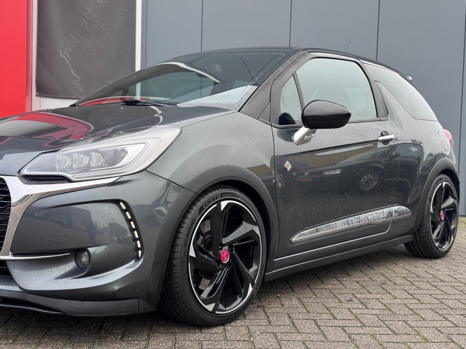 DS 3 1.6 THP Performance | 208 PK | ALLE OPTIES!, Voorwielaandrijving, Dealer onderhouden, Stof, Gebruikt