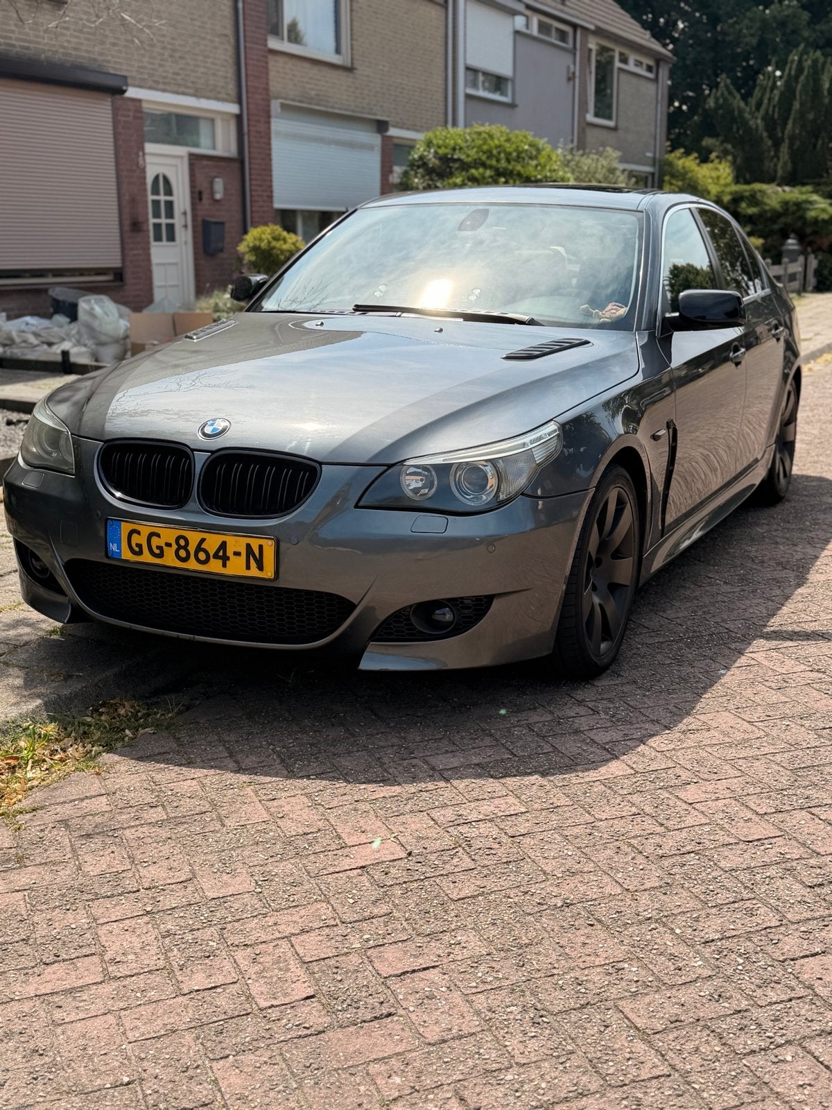 BMW 5-Serie 2.5 I 525 AUT 2004 Grijs, Auto's, Automaat, Achterwielaandrijving, 2000 kg, 10 km/l