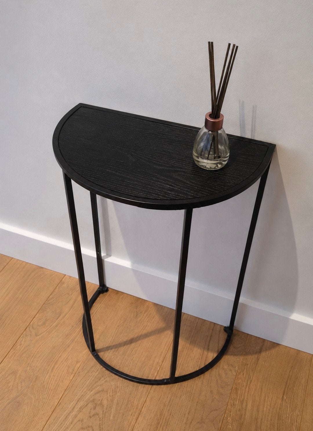 Zwarte Halfronde Bijzettafel - Modern Design, Ophalen, Minder dan 55 cm, Metaal of Aluminium, Zo goed als nieuw