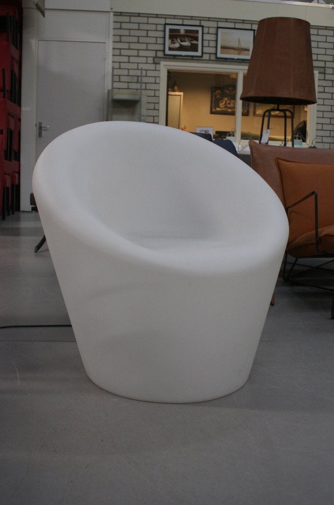 Leuke witte kunststof stoel fauteuil MET VERLICHTING!, Ophalen, Gebruikt, 75 tot 100 cm, Modern design