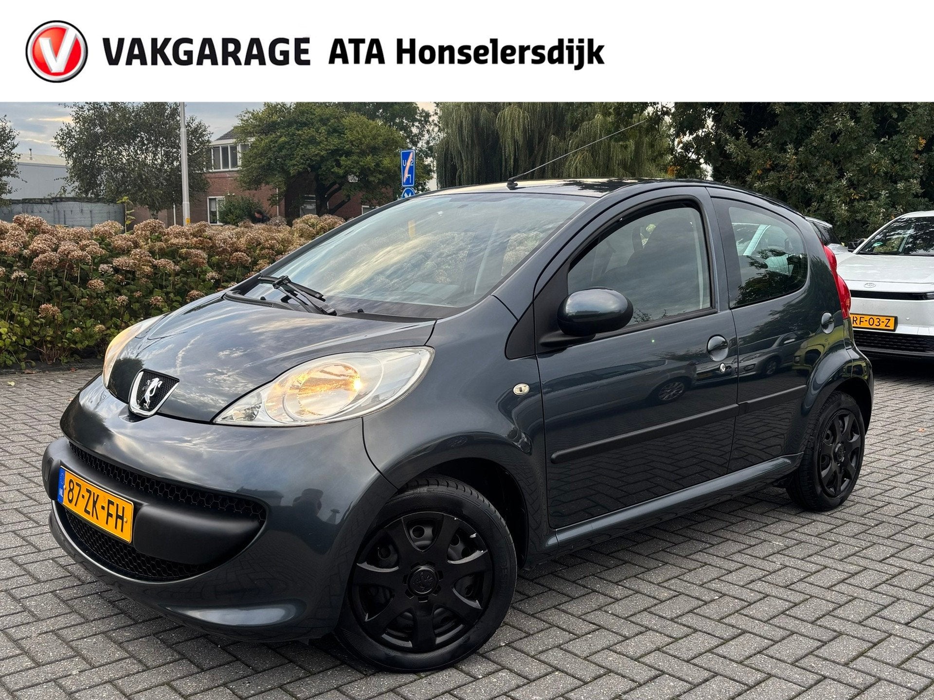 Peugeot 107 1.0-12V XS | Automaat | Airco | Apple Carplay |, Auto's, Stof, Gebruikt, 4 stoelen, Origineel Nederlands