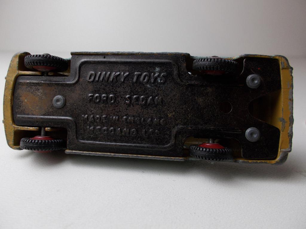 1954 Dinky Toys 170 FORD FORDEN SEDAN (Opknapper) -E-., Ophalen of Verzenden, Gebruikt, Auto, Dinky Toys