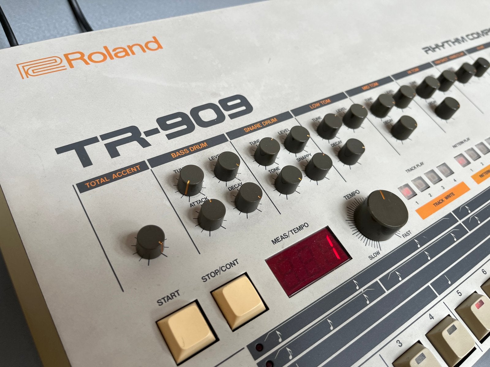 Roland TR-909, Ophalen, Gebruikt, Roland