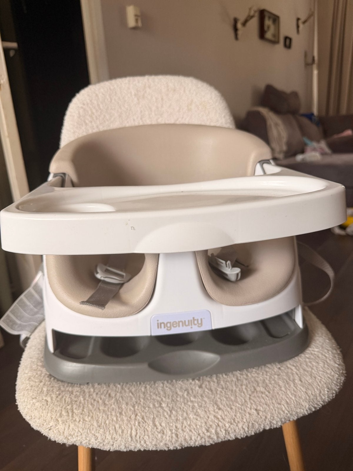 Ingenuity Babybase 2-in-1 Stoelverhoger Brownie, Ophalen, Gebruikt, Overige typen, Afneembaar eetblad