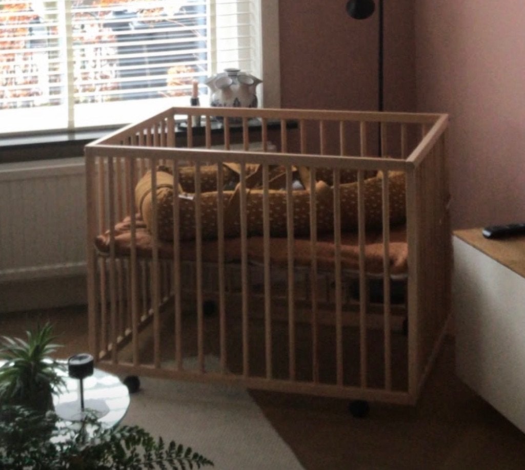 Babybox op wielen, Ophalen, Zo goed als nieuw, Rechthoekig, In hoogte verstelbaar