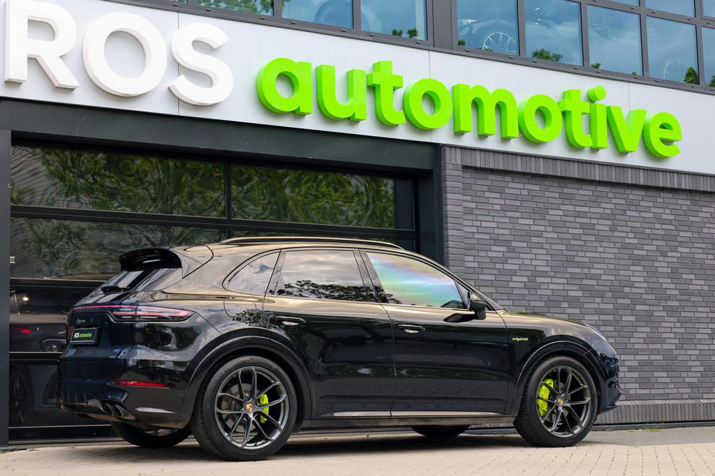 Porsche Cayenne 3.0 E-Hybrid Platinum Edition | PANO | 22 IN, Automaat, Cayenne, Gebruikt, Beige