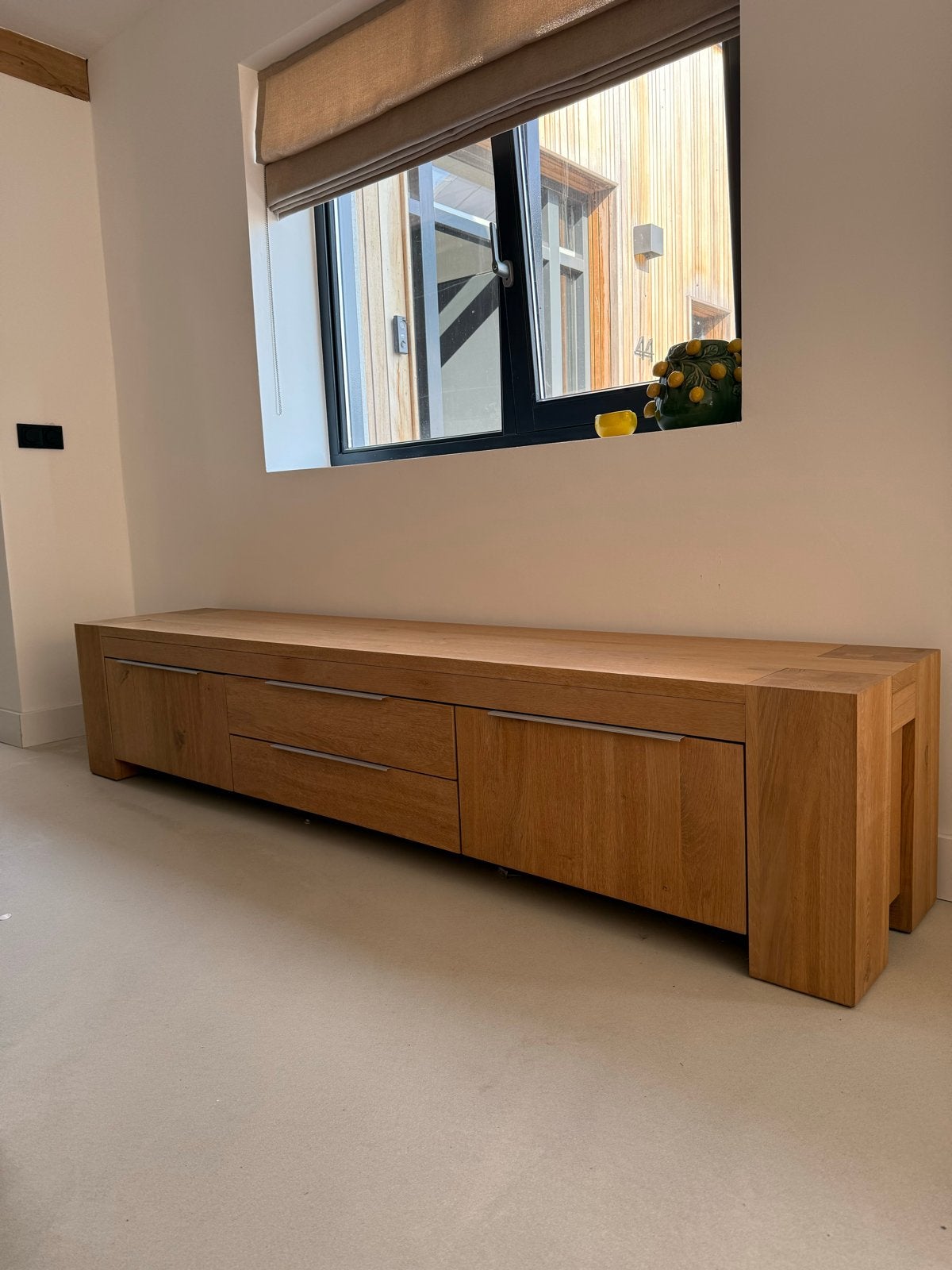 Goossens Quint TV dressoir - Licht eiken 200 cm, Ophalen, 150 tot 200 cm, Eikenhout, Zo goed als nieuw