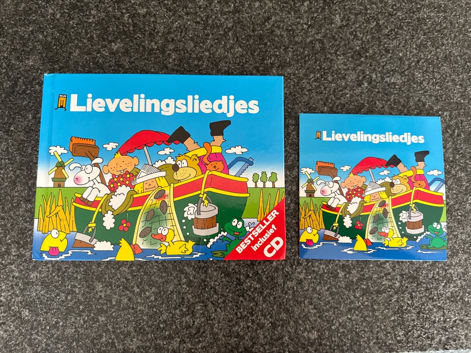 Lievelingsliedjes Boek + CD - Bestseller, Ophalen of Verzenden, Zo goed als nieuw, 2 tot 3 jaar