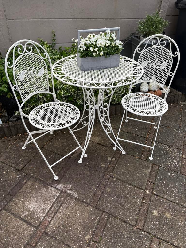 Brocante ijzeren tuinset ️, Ophalen of Verzenden, Zo goed als nieuw, Overige materialen, 2 zitplaatsen