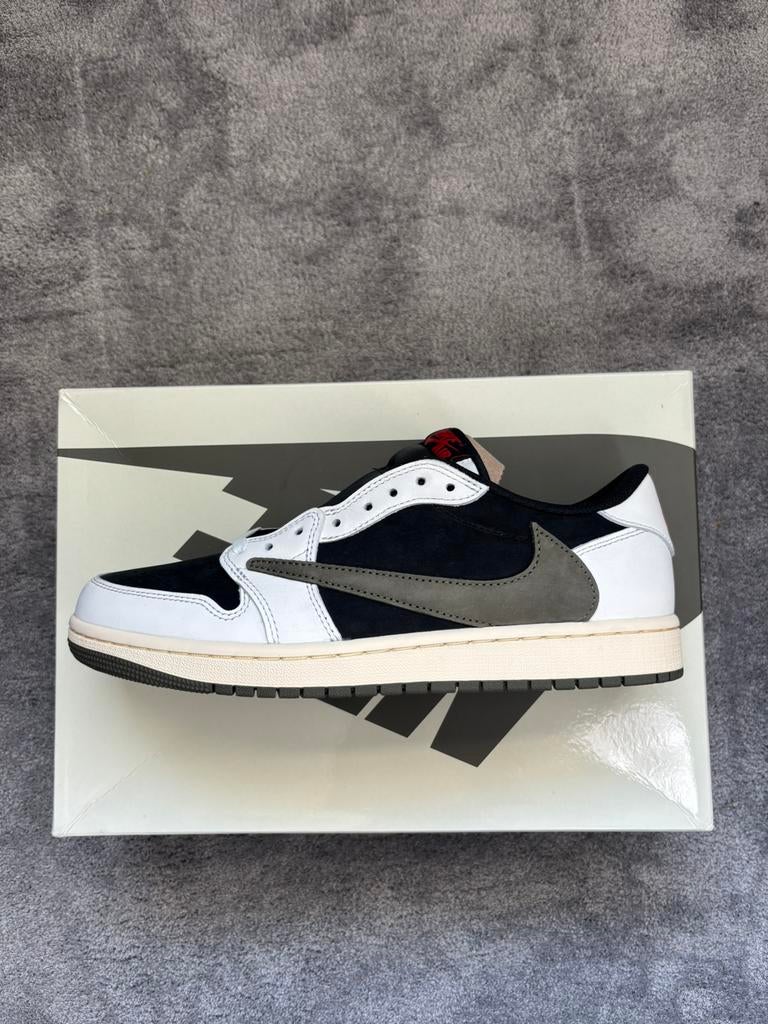 Jordan 1 Travis Scott Olive te koop, Kleding | Heren, Schoenen, Ophalen of Verzenden, Nieuw, Overige kleuren