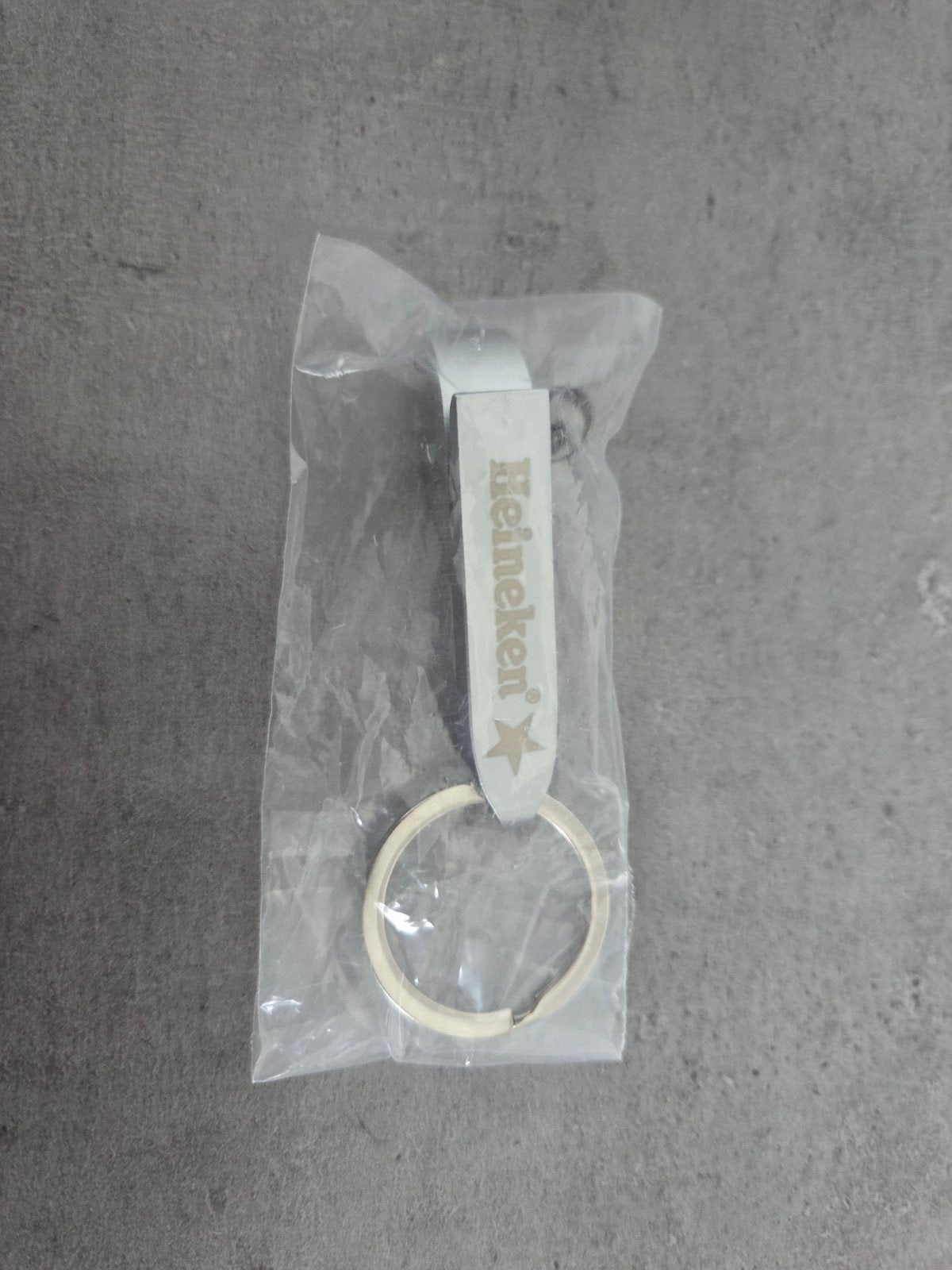 Heineken Sleutelhanger/ opener - Nieuw in verpakking, Ophalen of Verzenden, Nieuw