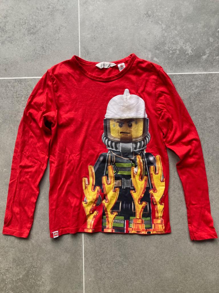 Lego City brandweer shirt lange mouw rood maat 134-140, Ophalen of Verzenden, Zo goed als nieuw, Jongen, Shirt of Longsleeve