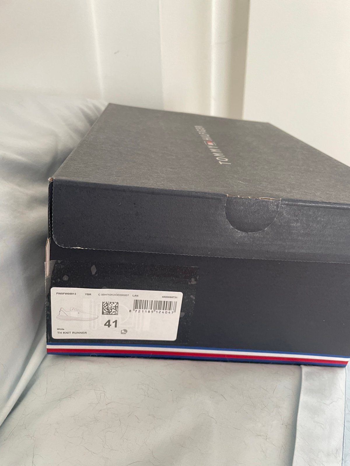 Tommy Hilfiger witte knit runner sneakers maat 41, Kleding | Dames, Schoenen, Ophalen of Verzenden, Nieuw, Wit, Sportschoenen