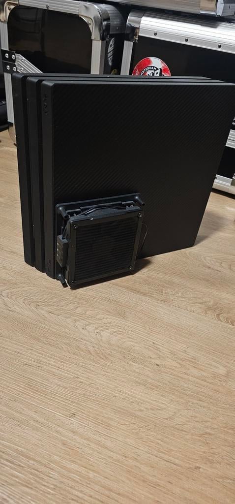PlayStation 4 Pro 1TB SSD - Verbeterde Koeling, Spelcomputers en Games, Spelcomputers | Sony PlayStation 4, Ophalen of Verzenden