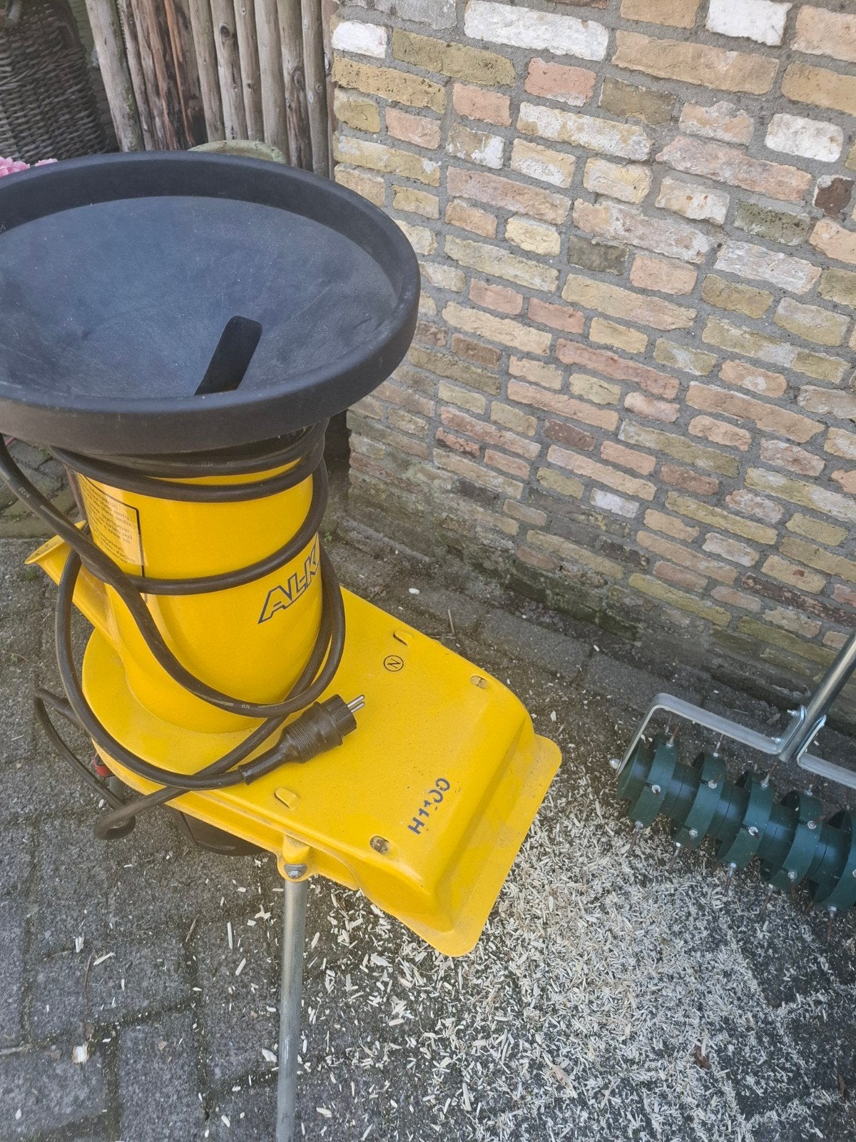 Alko takkenversnippelaar werkend te zien, Tuin en Terras, Ophalen of Verzenden