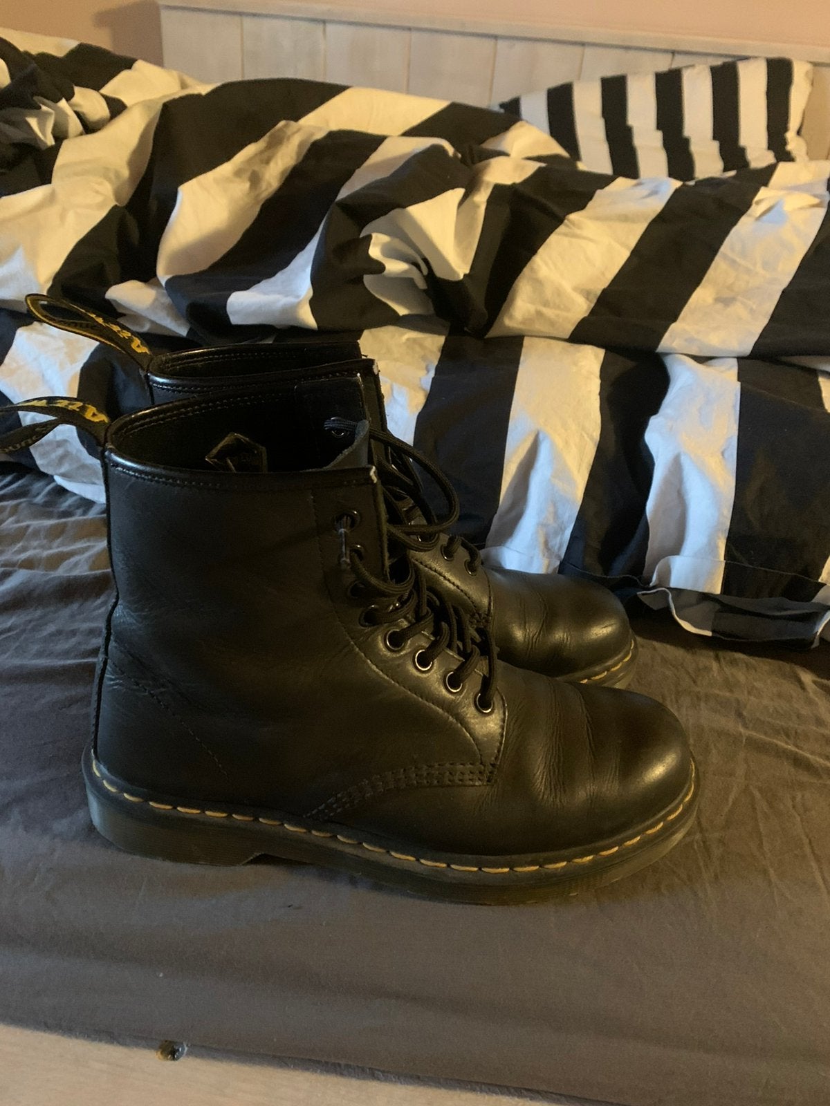 Dr Martens Pascal 1460., Ophalen of Verzenden, Zo goed als nieuw, Zwart