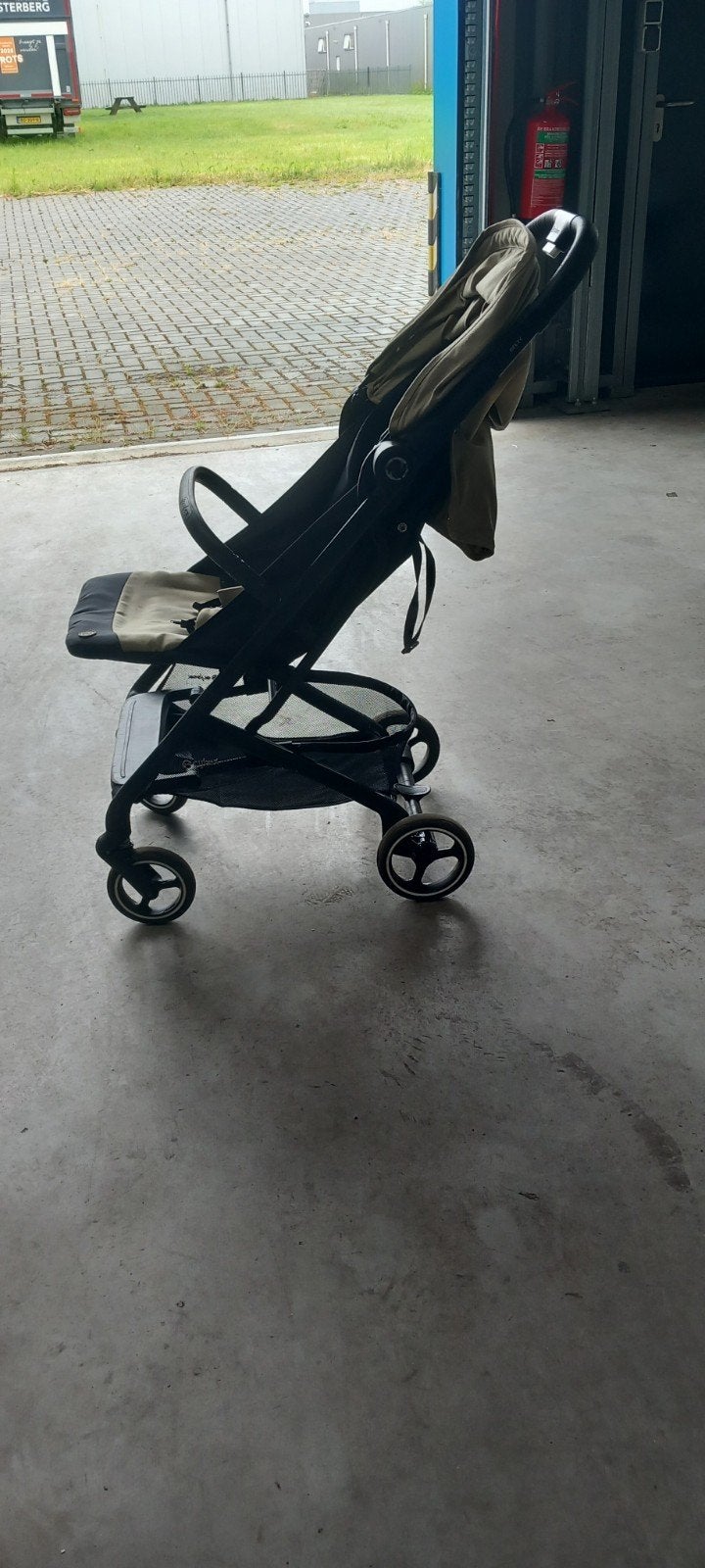 Compacte buggy met verstelbare rugleuning (max 22kg), Kinderen en Baby's, Kinderwagens en Combinaties, Ophalen, Gebruikt, Kinderwagen