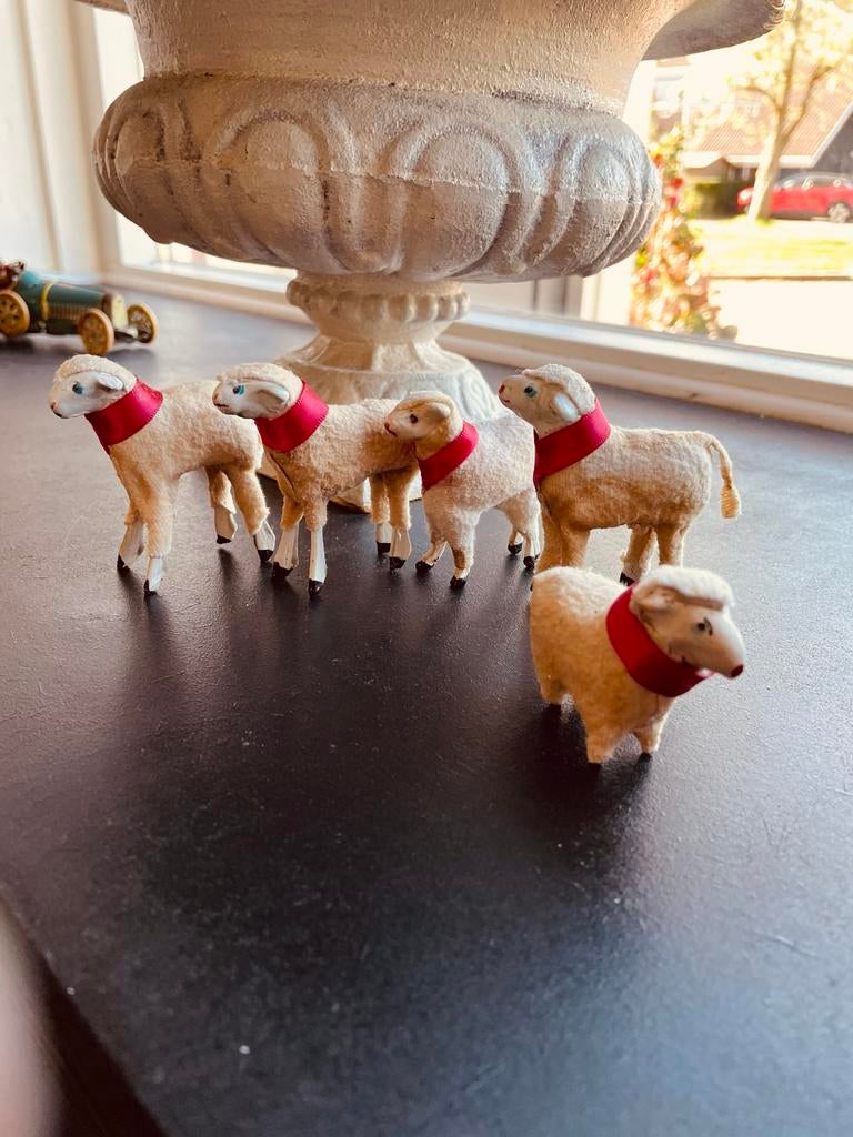 Erzgebirge Schaapjes - Per Stuk Te Koop, Verzamelen, Dierenverzamelingen, Gebruikt, Beeldje of Figuurtje, Boerderijdier, Ophalen of Verzenden