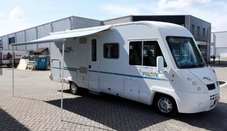Pilote Reference 710 NL camper / Zonnepanelen /nieuwe APK, Caravans en Kamperen, Campers, Standaard zit, Ringverwarming, Fiat