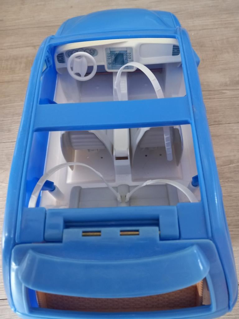 Blauwe speelgoedauto met open dak en accessoires, Ophalen, Gebruikt
