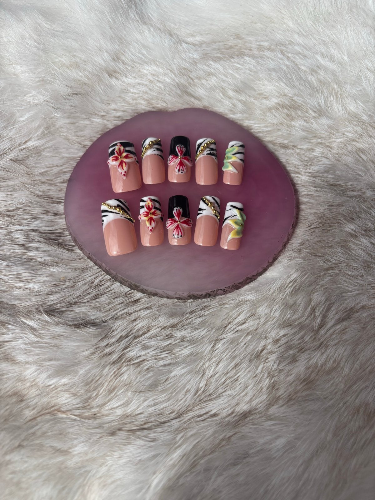 Handgemaakte press on nails medium - Bloemen & Zebraprint, Sieraden, Tassen en Uiterlijk, Uiterlijk | Lichaamsverzorging, Ophalen of Verzenden