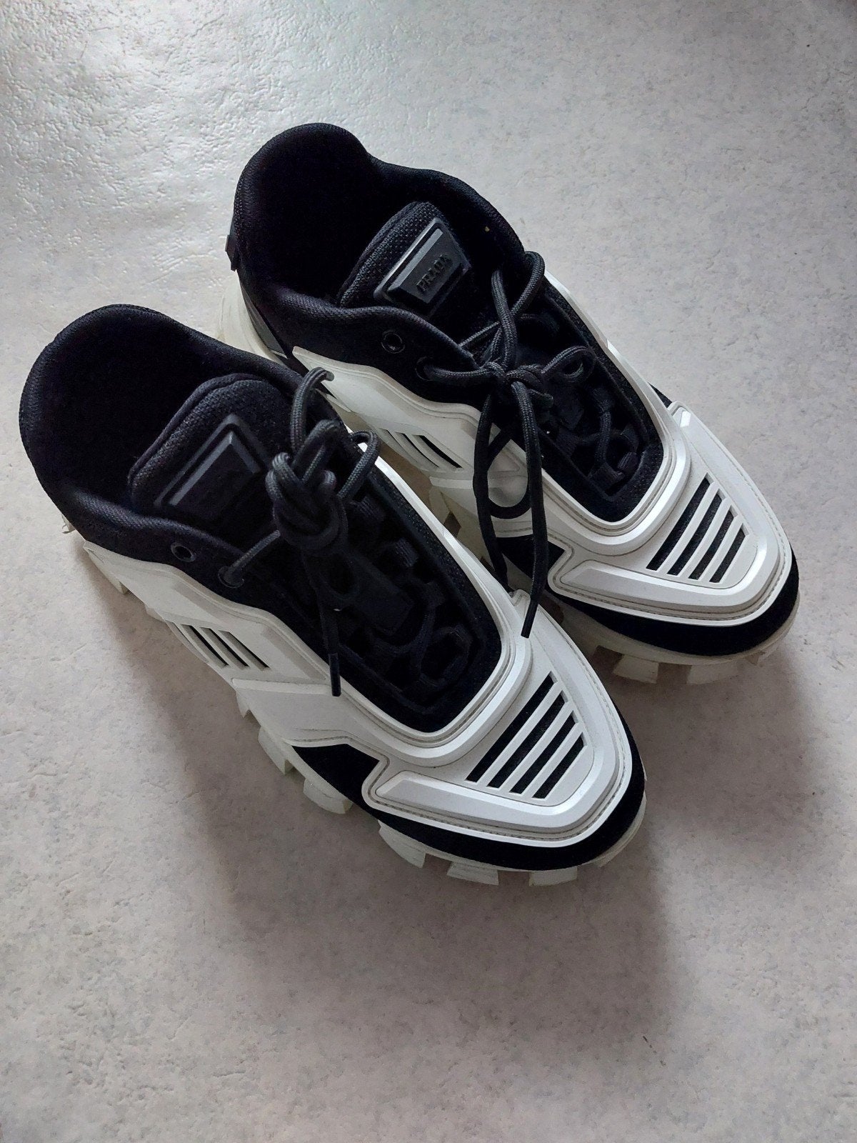 Prada cloudbust thunder maat 43, Zwart, Ophalen of Verzenden, Prada, Gedragen