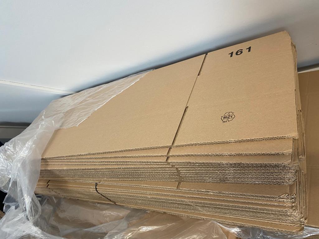 36x dikke enkelgold karton verzenddoos vouwdoos 90x25x15, Doe-het-zelf en Verbouw, Ophalen, Doos, Opvouwbaar, 75 tot 100 cm