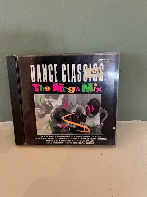 Dance Classics: The Mega Mix, Ophalen of Verzenden, Zo goed als nieuw, Pop
