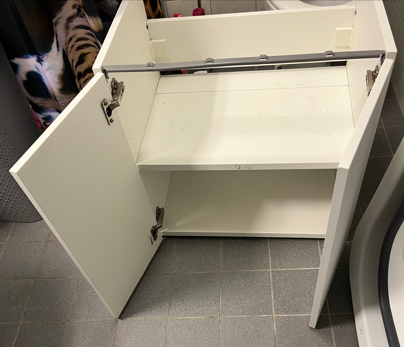 Witte badkamerkast met twee planken (m2458171126) — Kasten | Overige ...