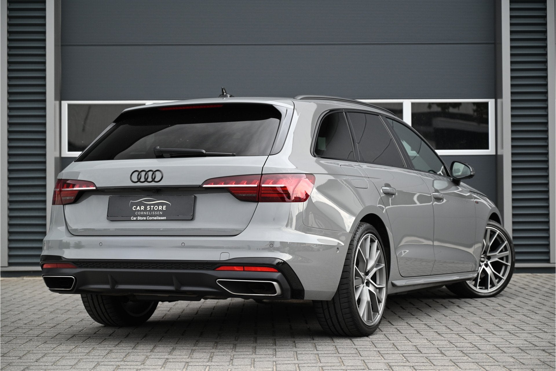 Audi A4 Avant 35 TFSI / 3 X S-LINE / LED MATRIX / B&O / LEDE, Automatische klimaatregeling, Gebruikt, Euro 6, 4 cilinders
