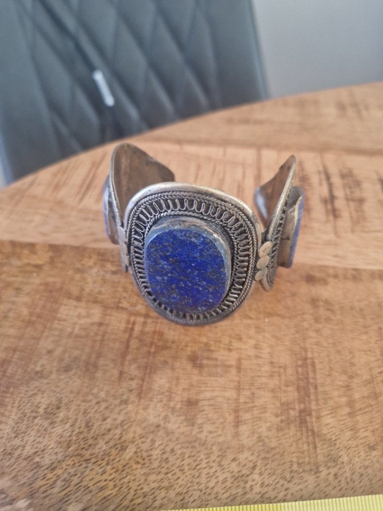 Oude armband met Lapis lazuli.