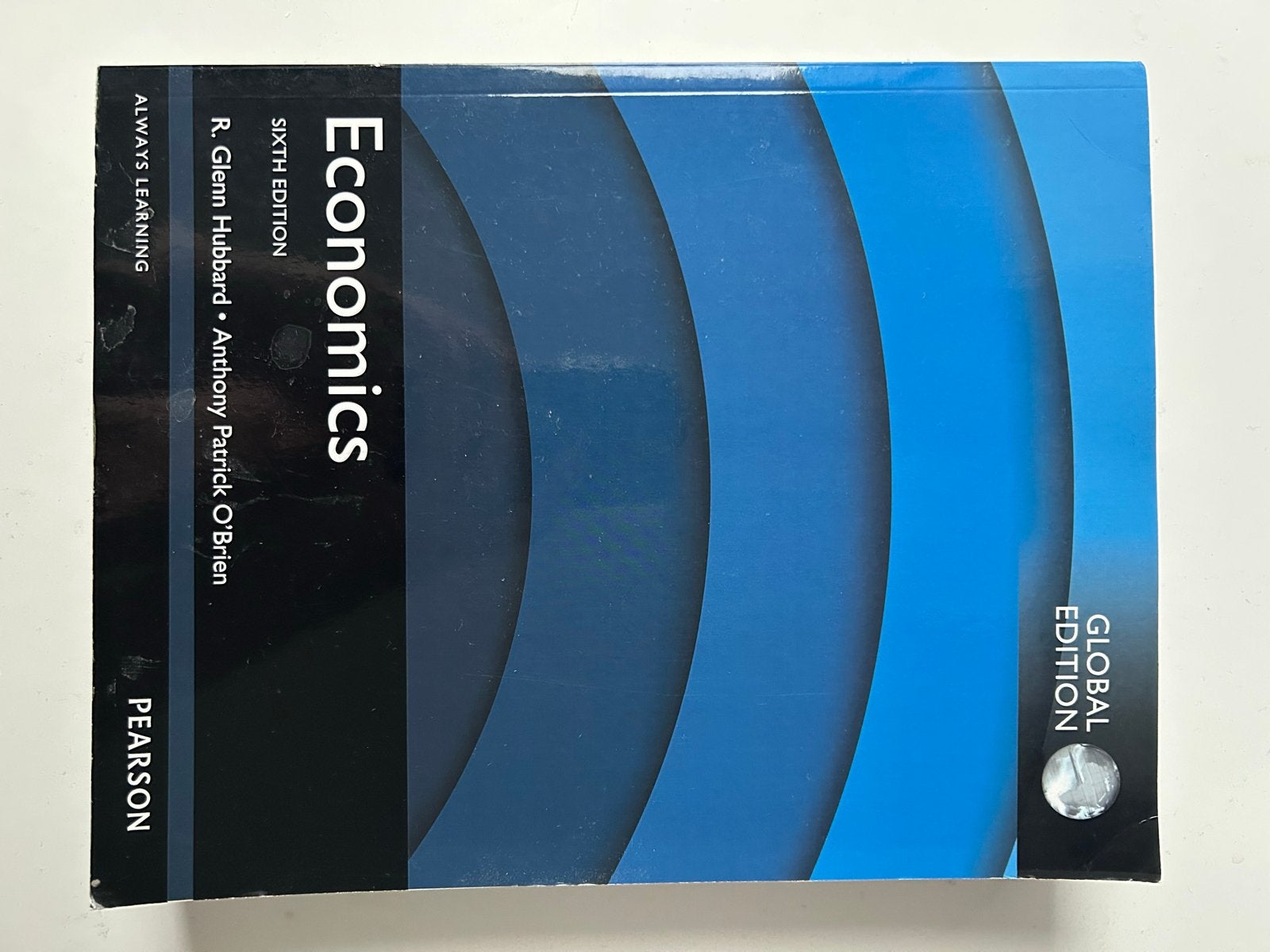 Economics - 6th Edition (Global Edition), Ophalen, Gelezen, Economie en Marketing