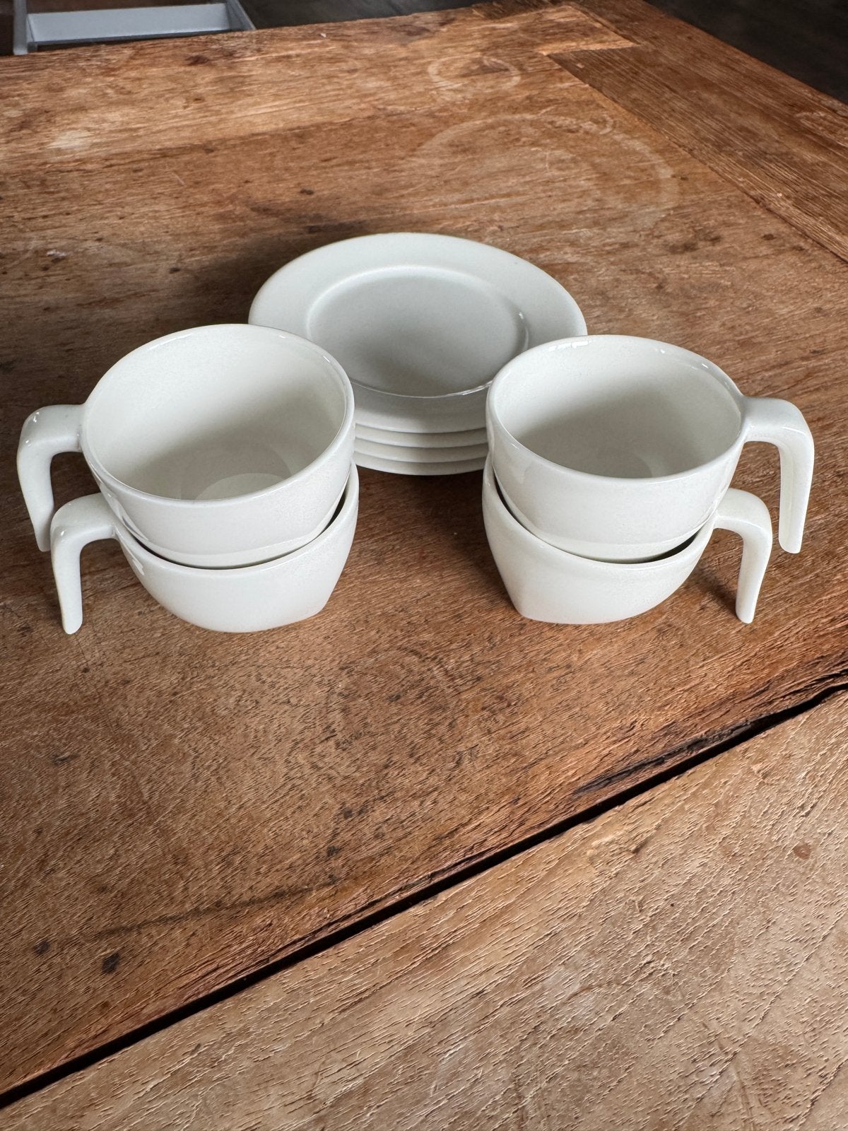 Arabia / Iittala Ego - 4 espressokopjes met schotels, Arabia, Ophalen of Verzenden, Zo goed als nieuw, Modern