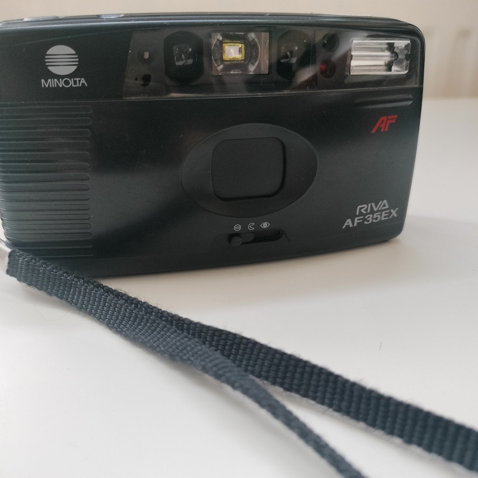 Minolta Riva AF35EX 35mm Point & Shoot compact Camera., Audio, Tv en Foto, Fotocamera's Analoog, Ophalen of Verzenden, Zo goed als nieuw