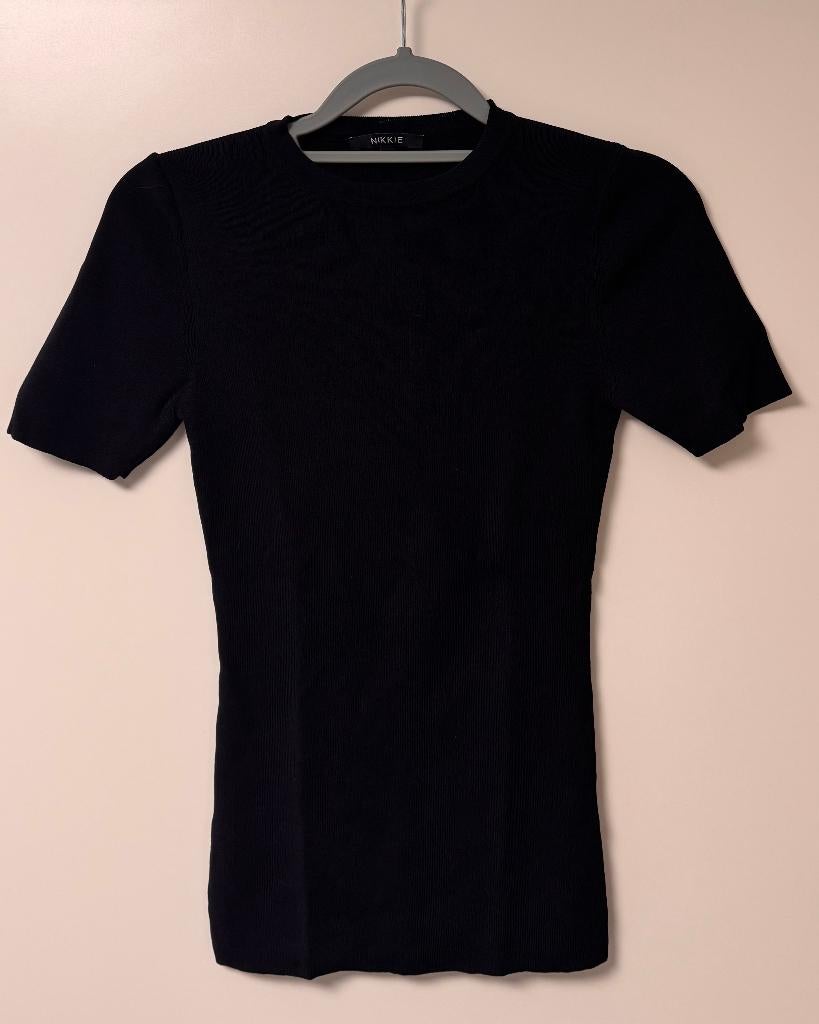 Nikkie Jolie top zwart met korte mouwen, Zwart, Ophalen of Verzenden, Maat 34 (XS) of kleiner, Gedragen