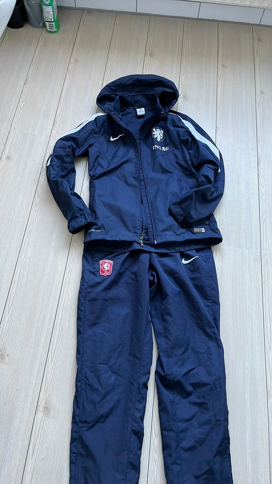 Nike trainingspak dry fit dames s xs 170 176 trainingsbroek, Ophalen of Verzenden, Zo goed als nieuw, Meisje, Sport- of Zwemkleding