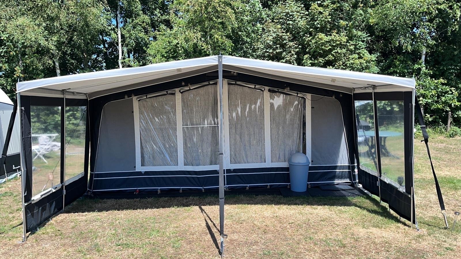 Hobby 495 UFE Excellent Easy 2005 met mover en voortent, Rondzit, Hobby, Frans bed, Particulier