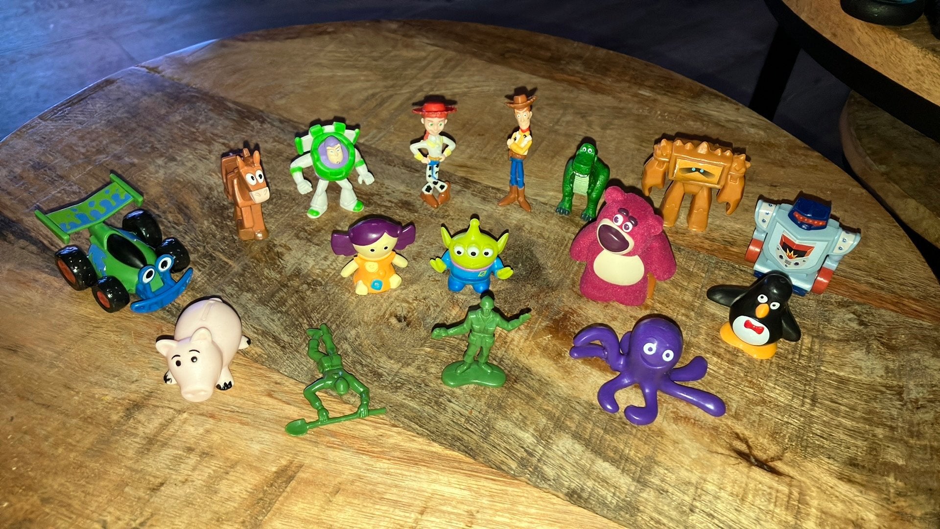 Toy Story 3 2010 (16 figuurtjes) complete set, Ophalen of Verzenden, Zo goed als nieuw, Actiefiguur of Pop