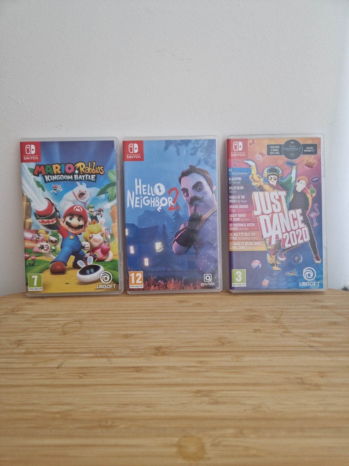 3 Nintendo Switch games met hoesje en gamepad, Gebruikt, Overige genres, Eén computer, Ophalen of Verzenden