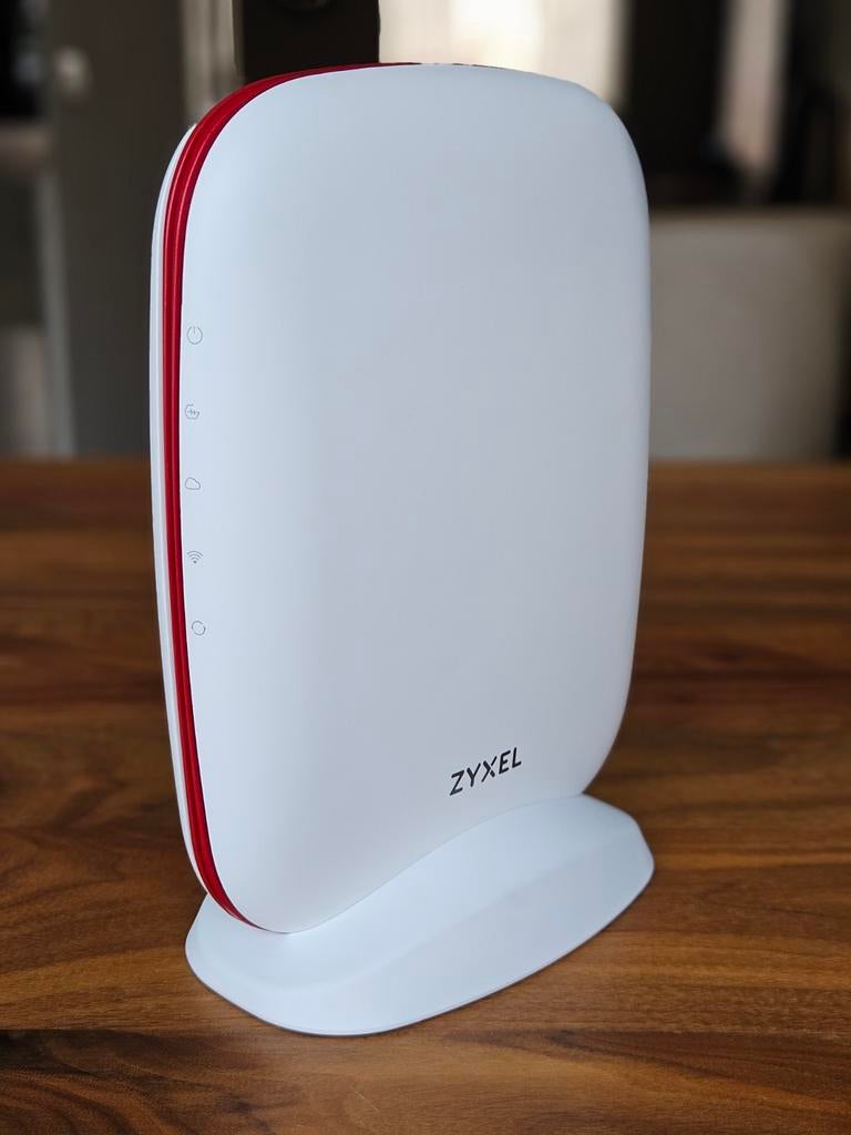 Zyxel SCR 50AXE WiFi 6E router, Computers en Software, Routers en Modems, Zo goed als nieuw, Router, Ophalen of Verzenden