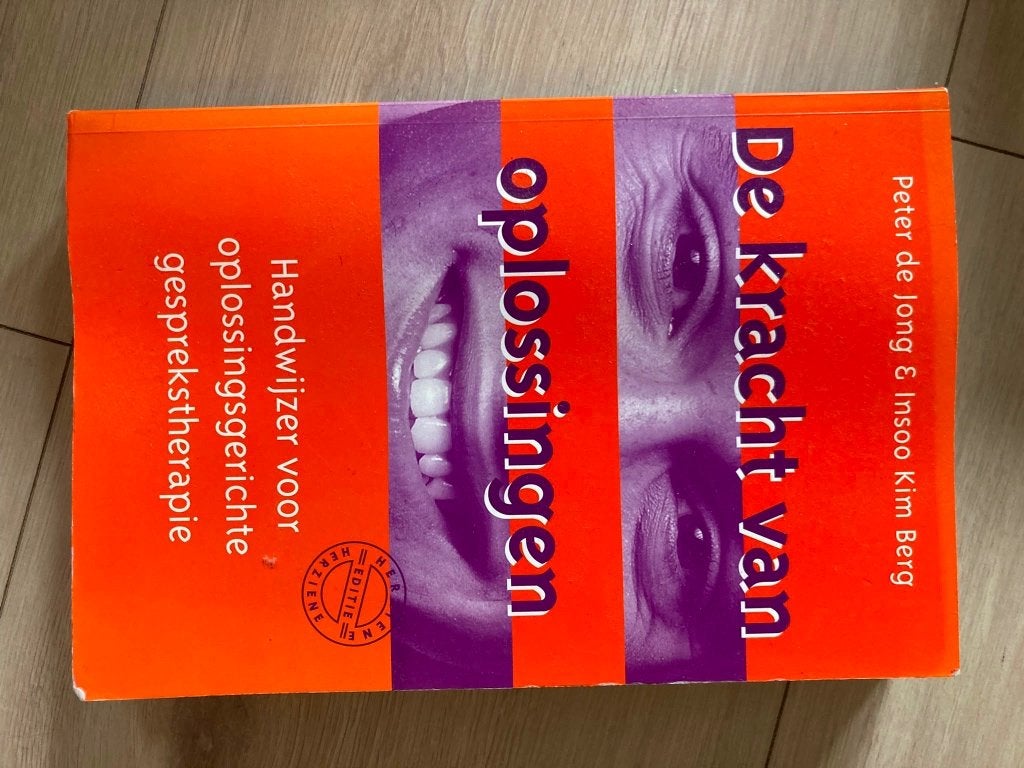 De Kracht van Oplossingen - Peter de Jong & Insoo Kim Berg, Peter de Jong & Insoo Kim Berg, Zo goed als nieuw, Gamma, HBO