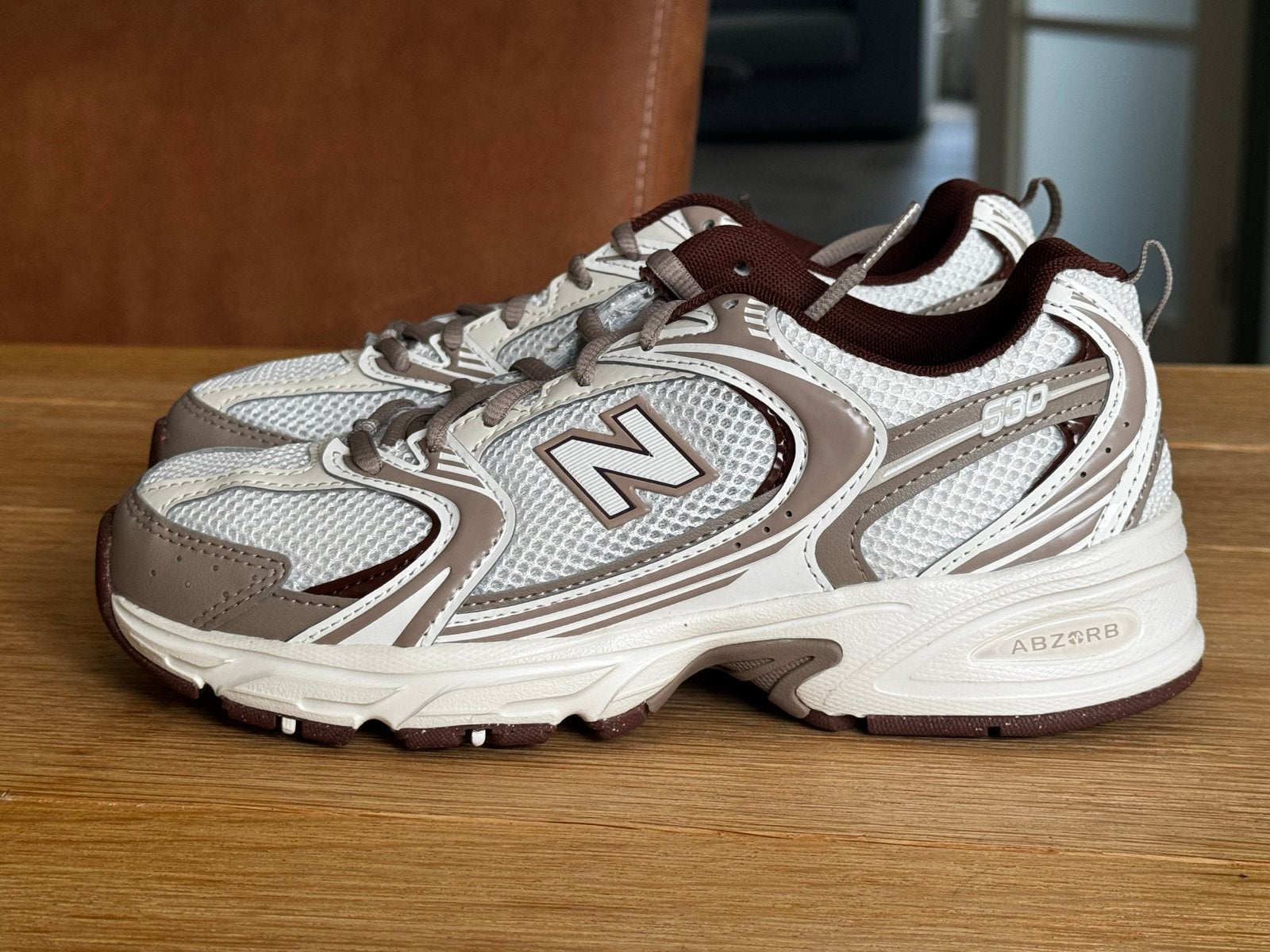New Balance 530 Sneakers - Wit/Bruin maat 37,5, Kleding | Dames, Ophalen of Verzenden, Nieuw, Wit, Sneakers of Gympen