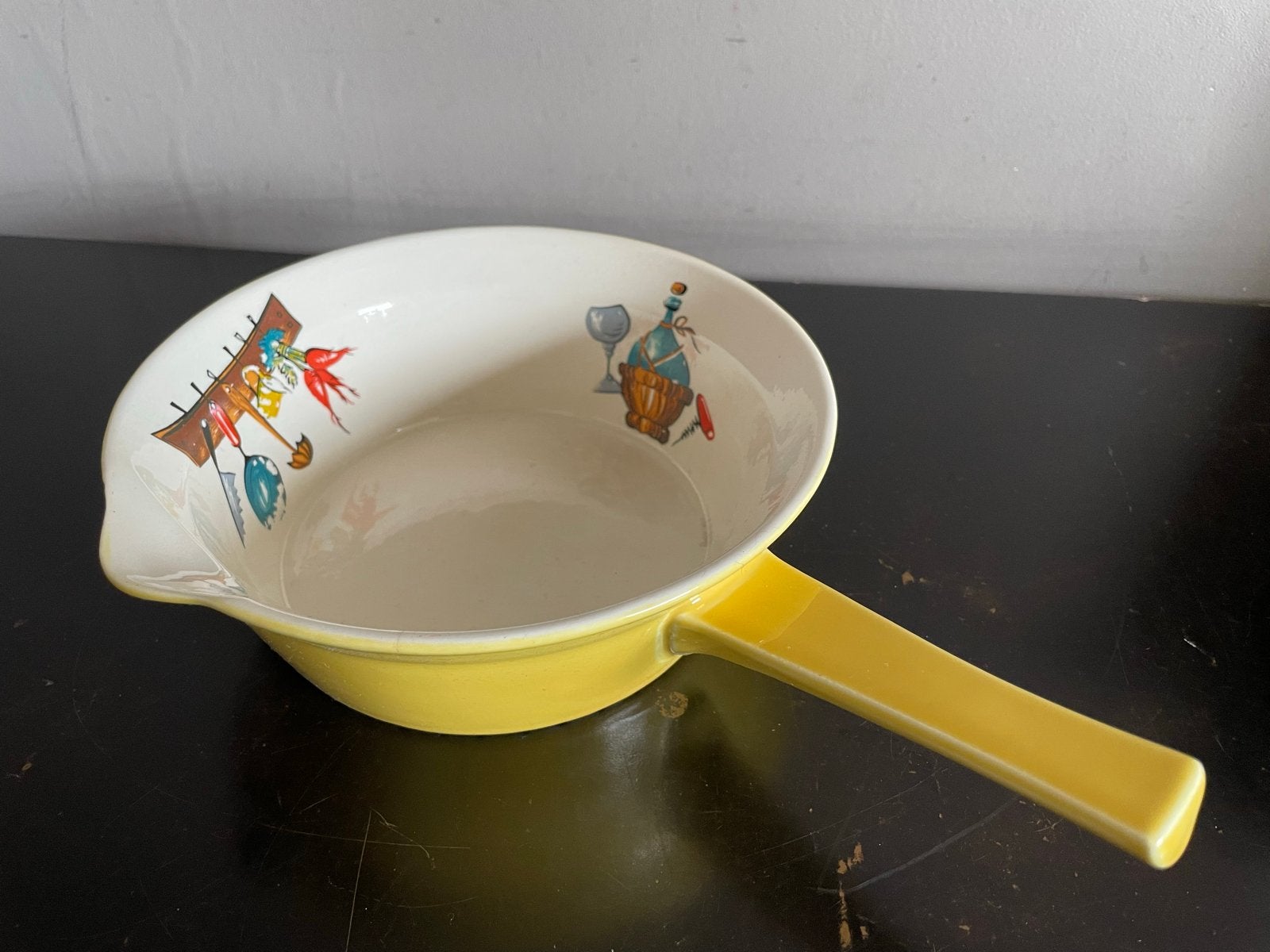 Vintage Gele Keramische Steelpan met Decoratie, Ophalen of Verzenden