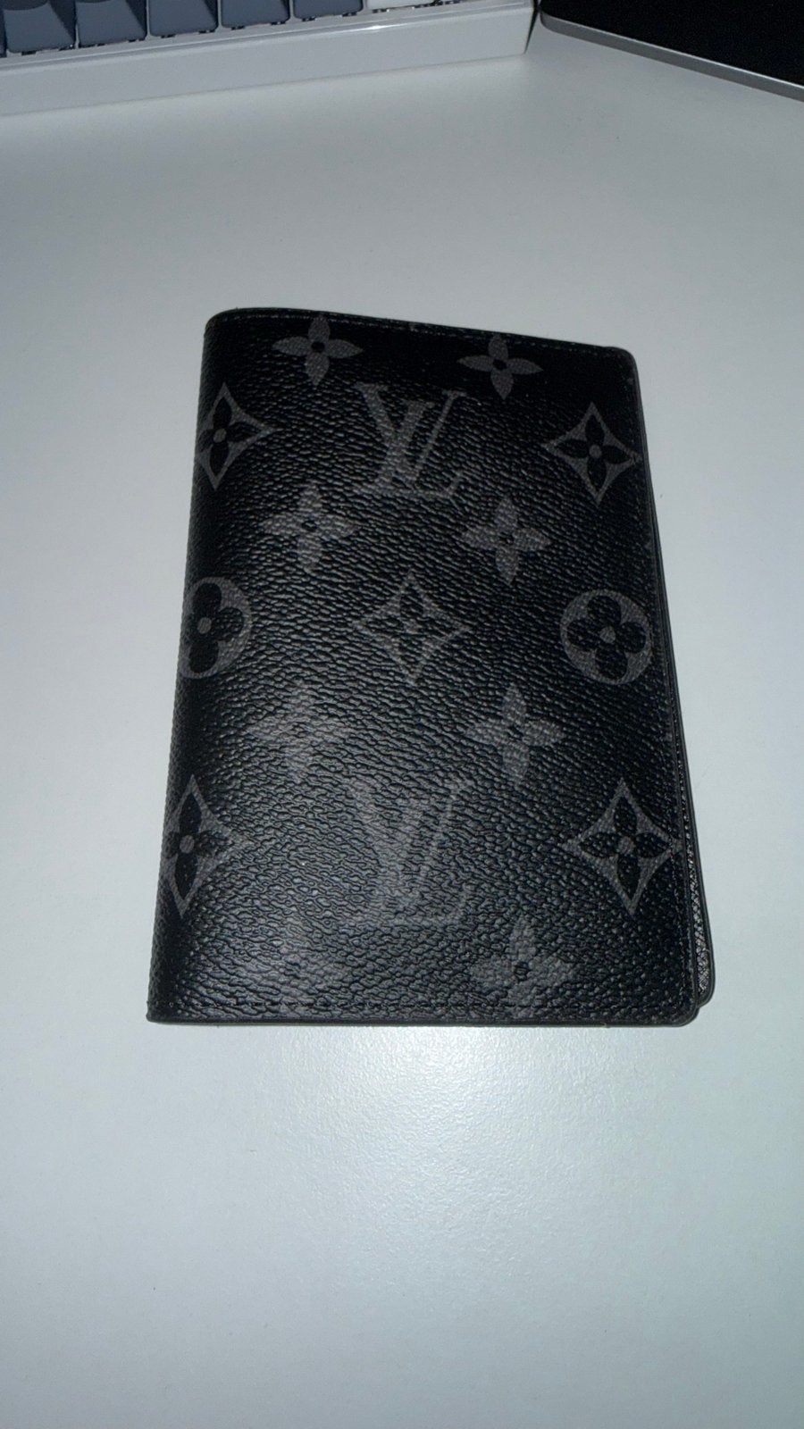 Louis Vuitton Paspoorthoes Monogram Eclipse, Ophalen, Zo goed als nieuw, Zwart, Overige merken