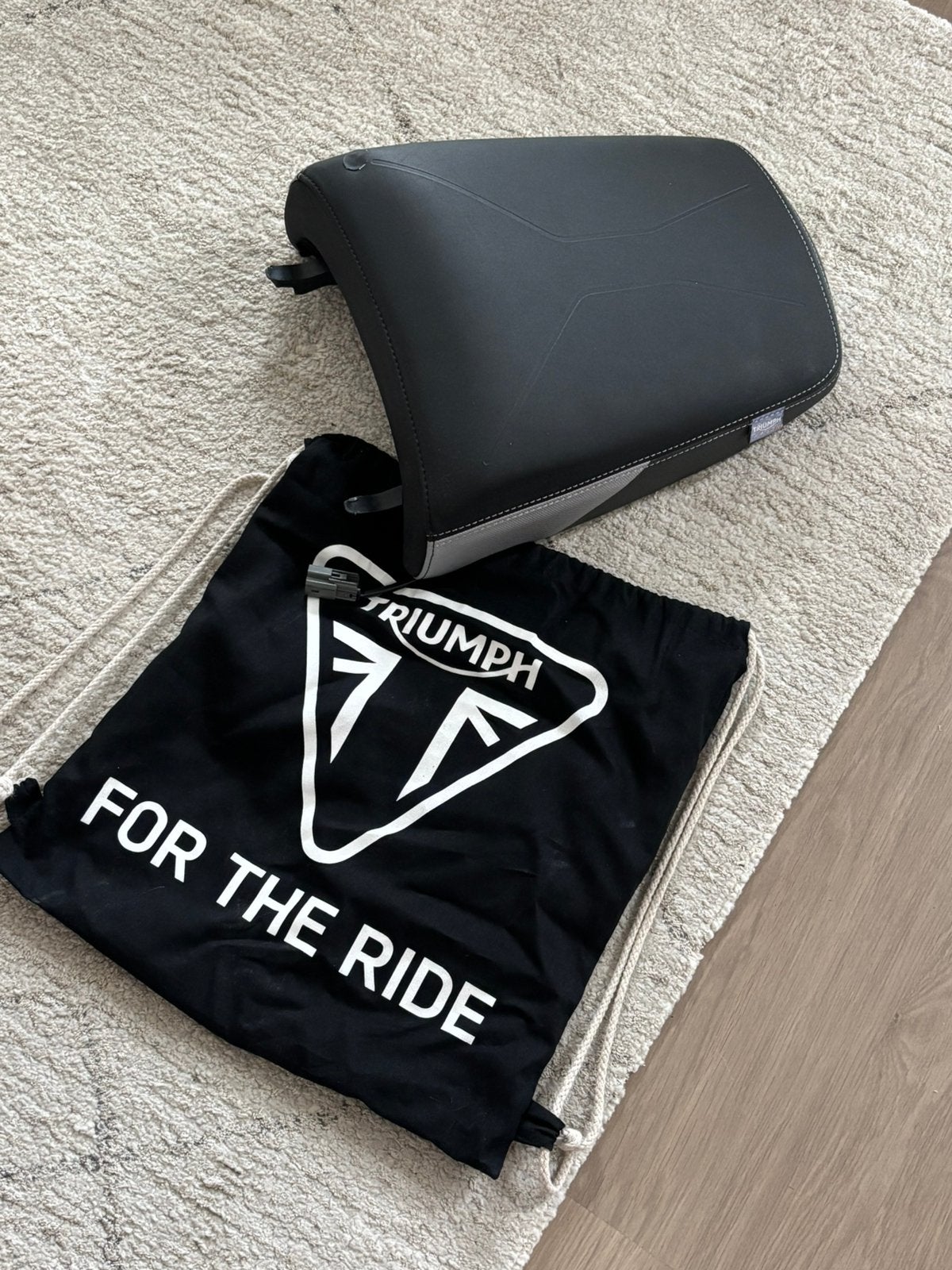 Buddyseat zadel passagier tiger 900 / 850 verwarmd, Ophalen of Verzenden, Zo goed als nieuw