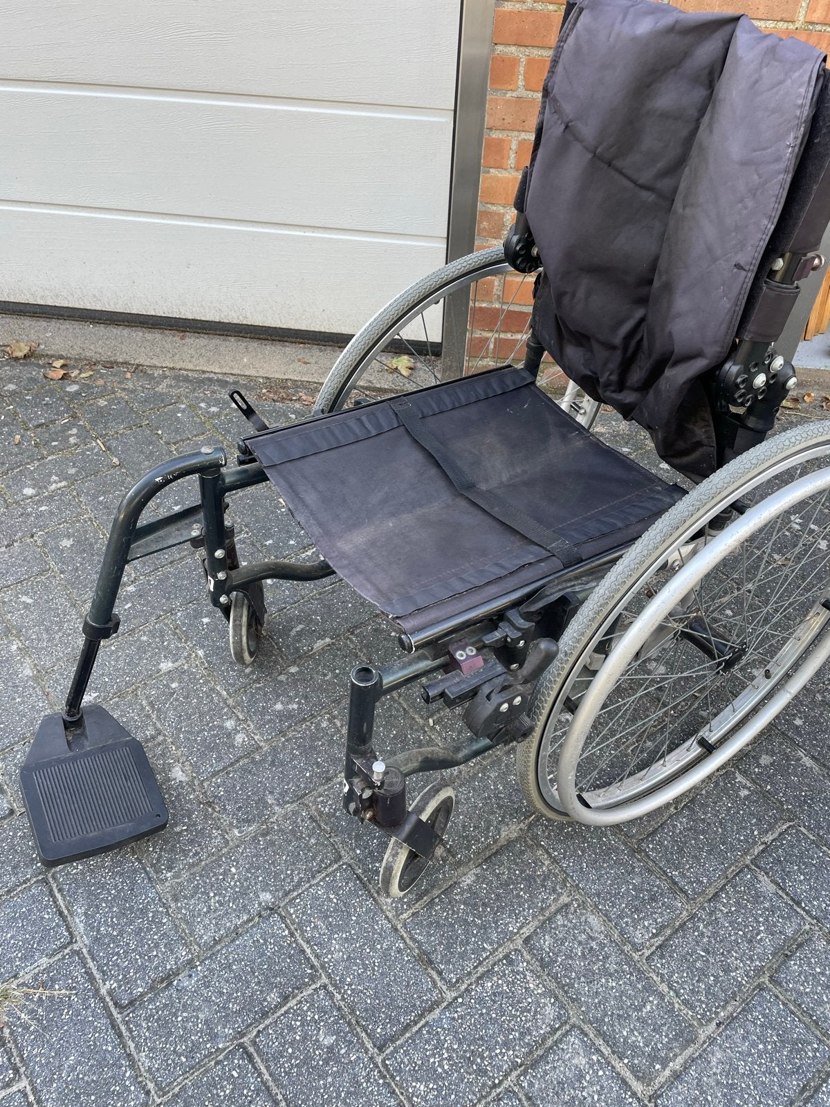 Rolstoel quickie 2 MSA opklapbaar, Ophalen, Inklapbaar, Gebruikt, Duwrolstoel