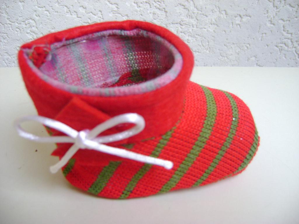 rood nieuw kerst laarsje met binnenpotje van 11hoog x9rond, Diversen, Kerst, Ophalen of Verzenden, Nieuw