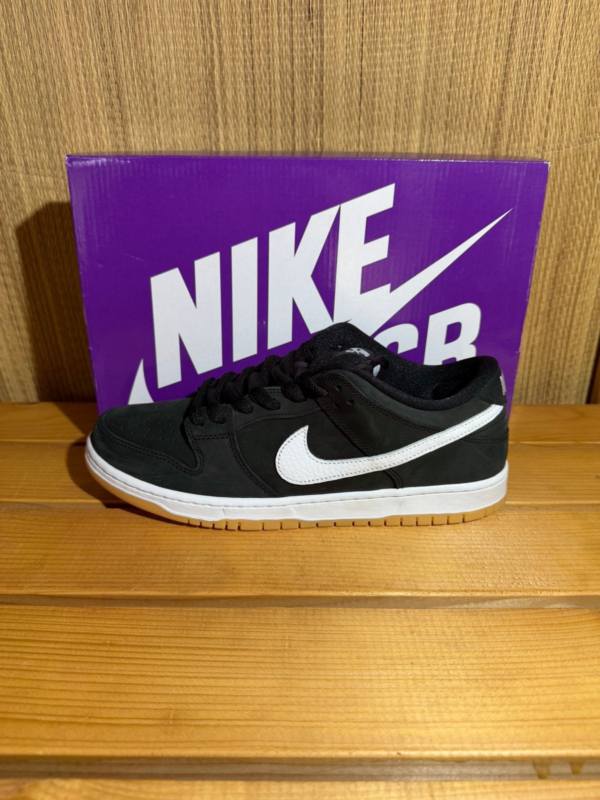 Nike SB Dunk Low Pro Black Gum, Ophalen of Verzenden, Nieuw, Zwart