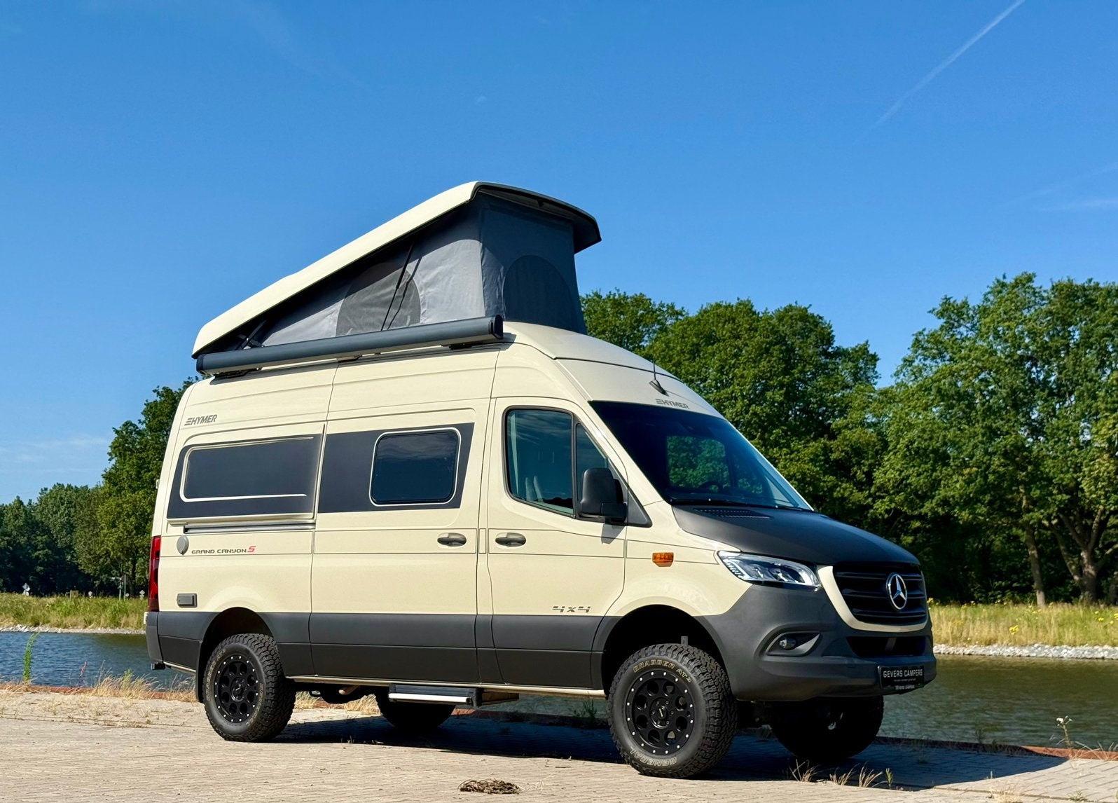 Foto 21 van Hymer Grand Canyon S 4x4 offroad Mercedes 190PK, 26.680km