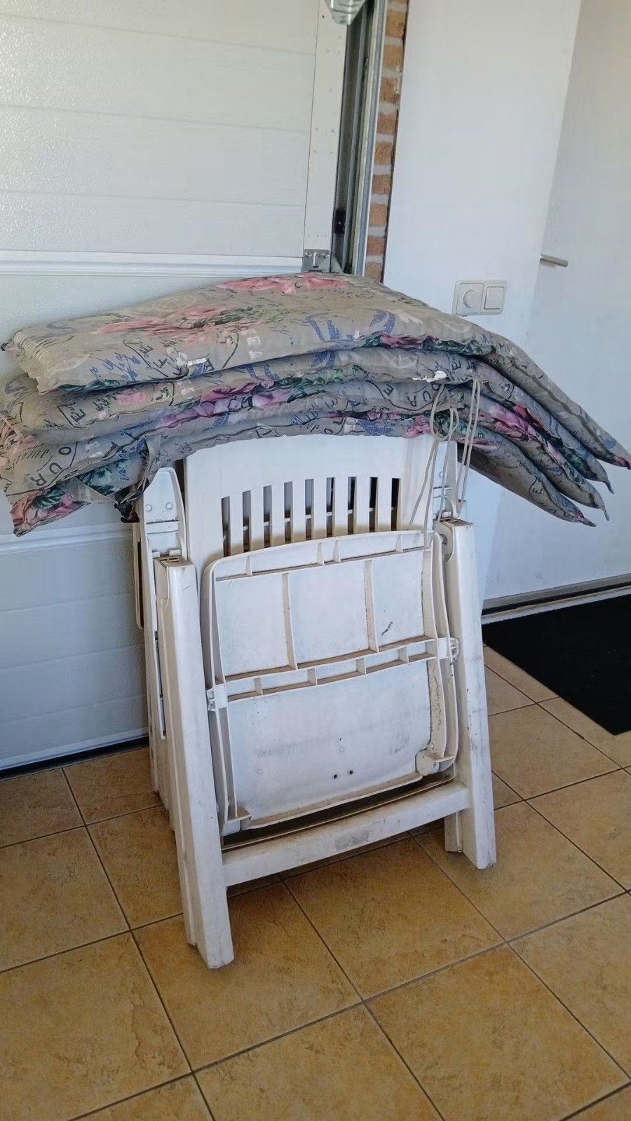 2 tuinstoelen met kussens GRATIS, Tuin en Terras, Ophalen, Gebruikt, Kunststof